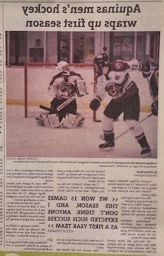 新闻剪辑与十大赌博登录官网曲棍球运动员面对对方球队的守门员在冰上. Headline: Aquinas men's hockey wraps up first season. Large text in the body reads &quot;We Won 15 Games&quot;