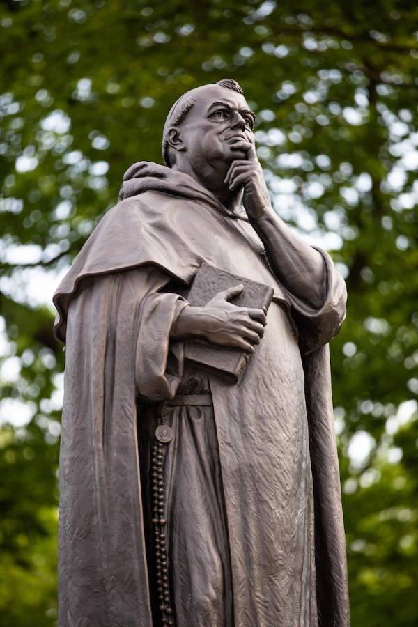St. Thomas Aquinas statue